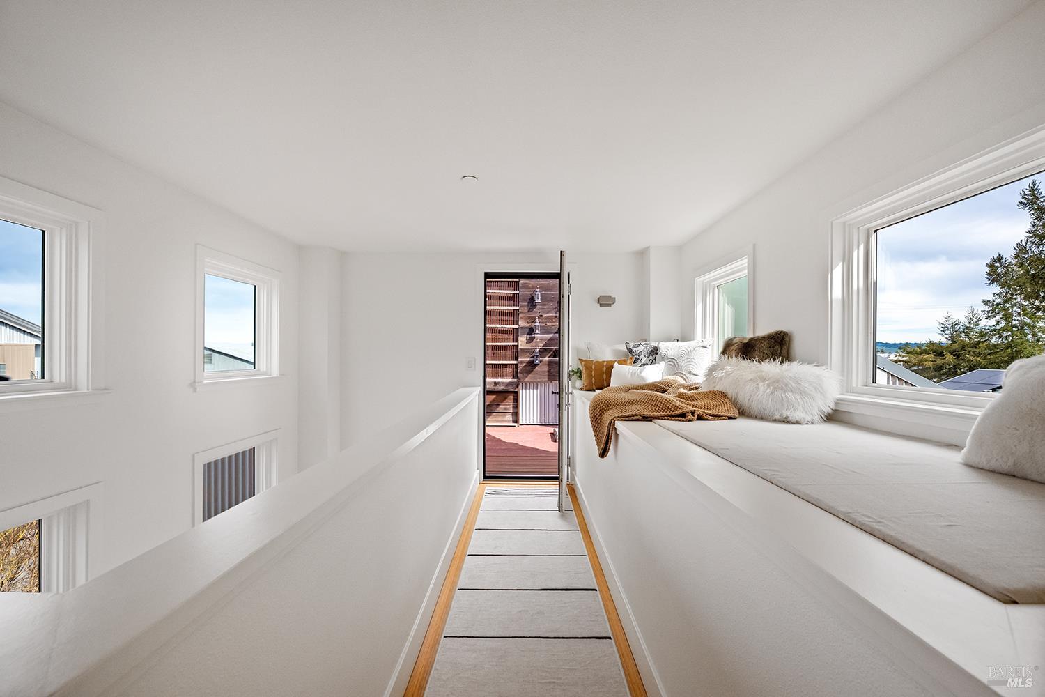 Detail Gallery Image 45 of 56 For 105 G St, Petaluma,  CA 94952 - 3 Beds | 3 Baths