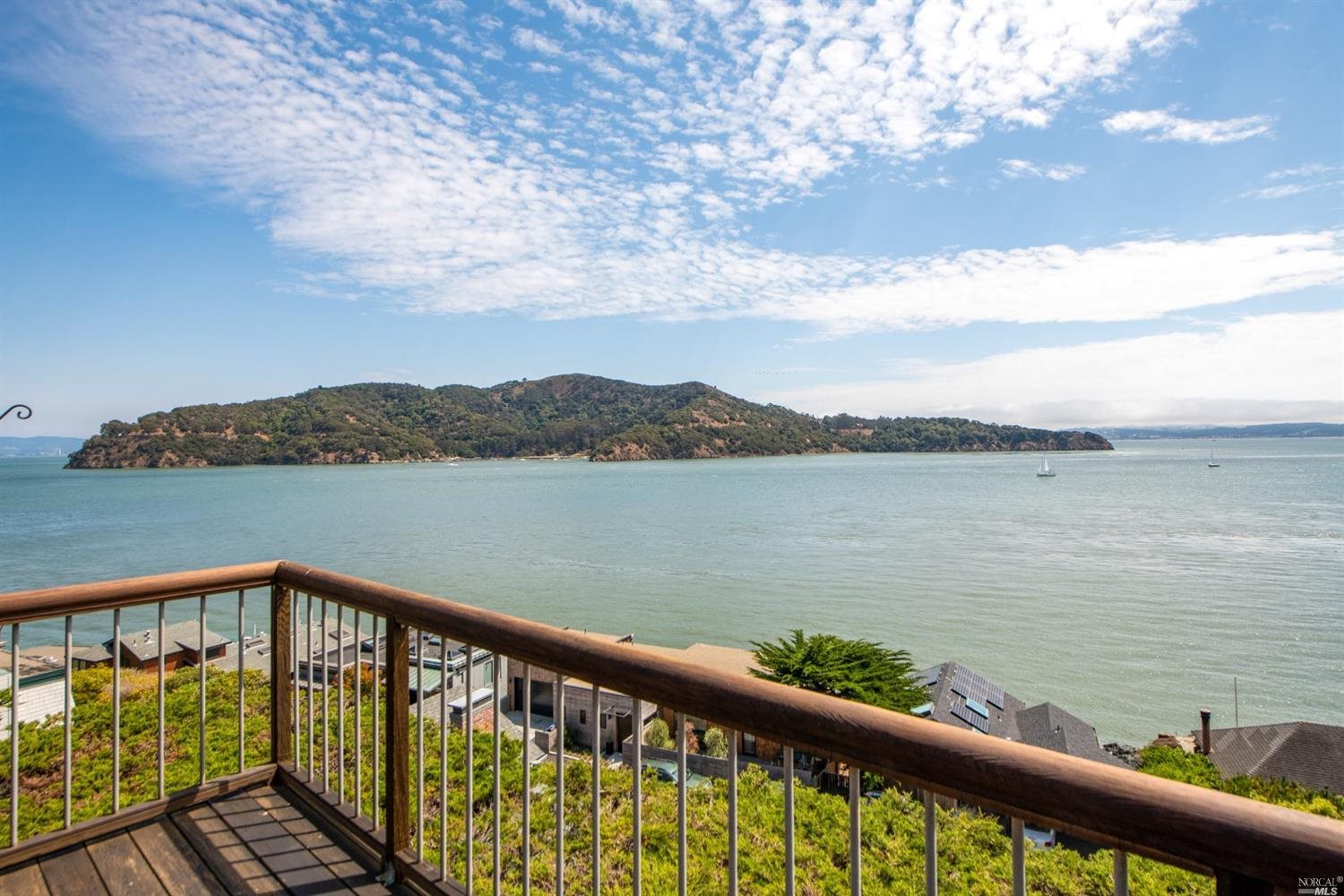 Detail Gallery Image 29 of 33 For 24 Linda Vista Ave, Tiburon,  CA 94920 - 2 Beds | 2/1 Baths