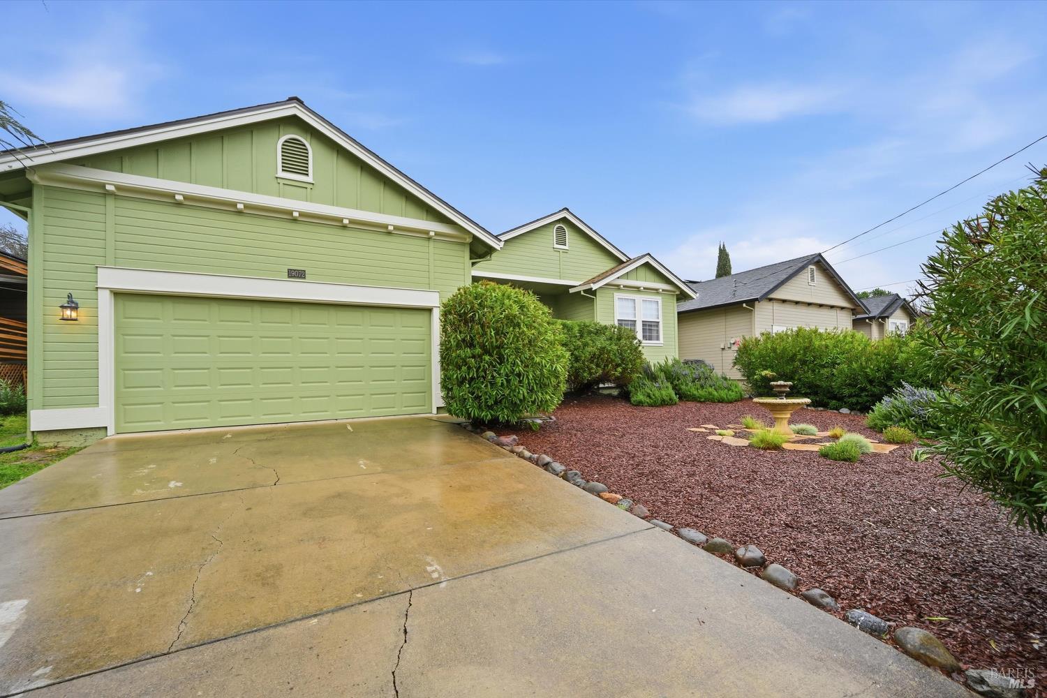 Detail Gallery Image 25 of 27 For 19072 Hidden Valley Rd, Hidden Valley Lake,  CA 95467 - 3 Beds | 2 Baths