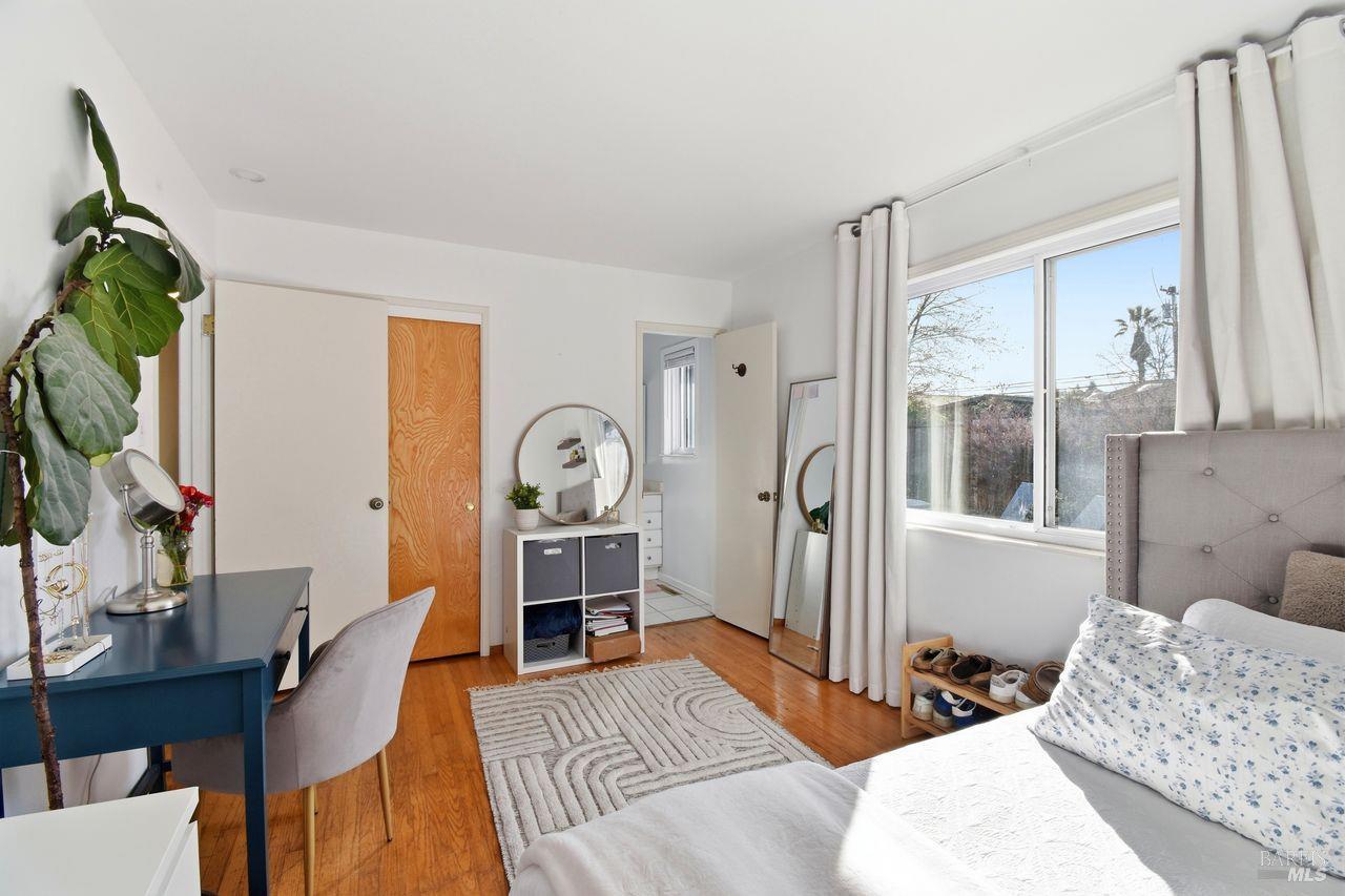 Detail Gallery Image 15 of 37 For 2323 Olympia Dr, Santa Rosa,  CA 95405 - 4 Beds | 2 Baths