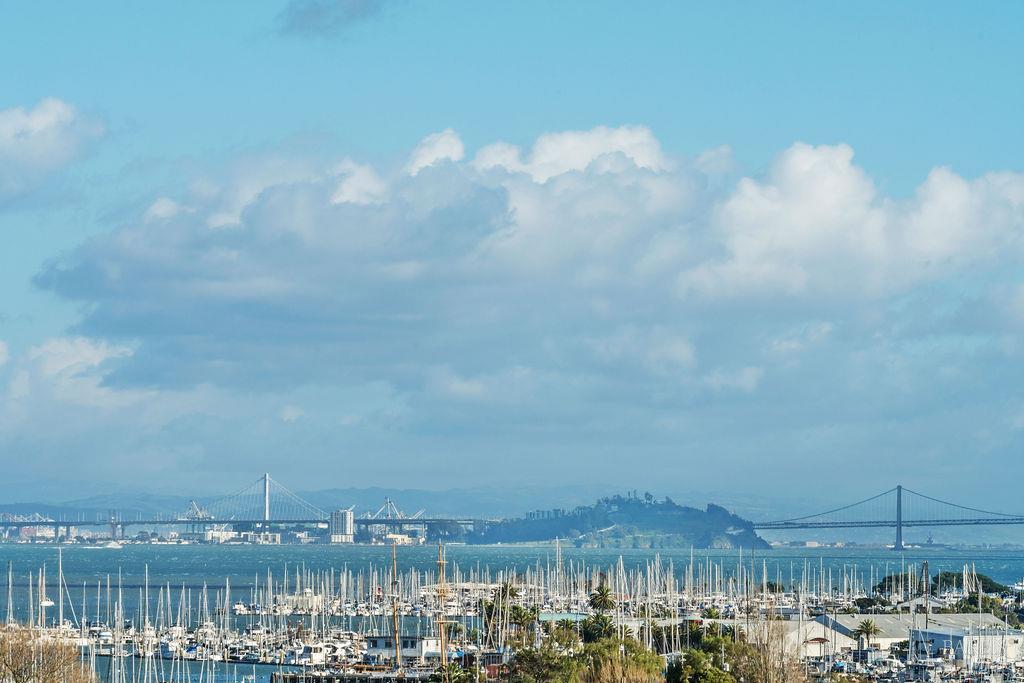 Detail Gallery Image 25 of 48 For 91 Stanford Way, Sausalito,  CA 94965 - 2 Beds | 2/1 Baths