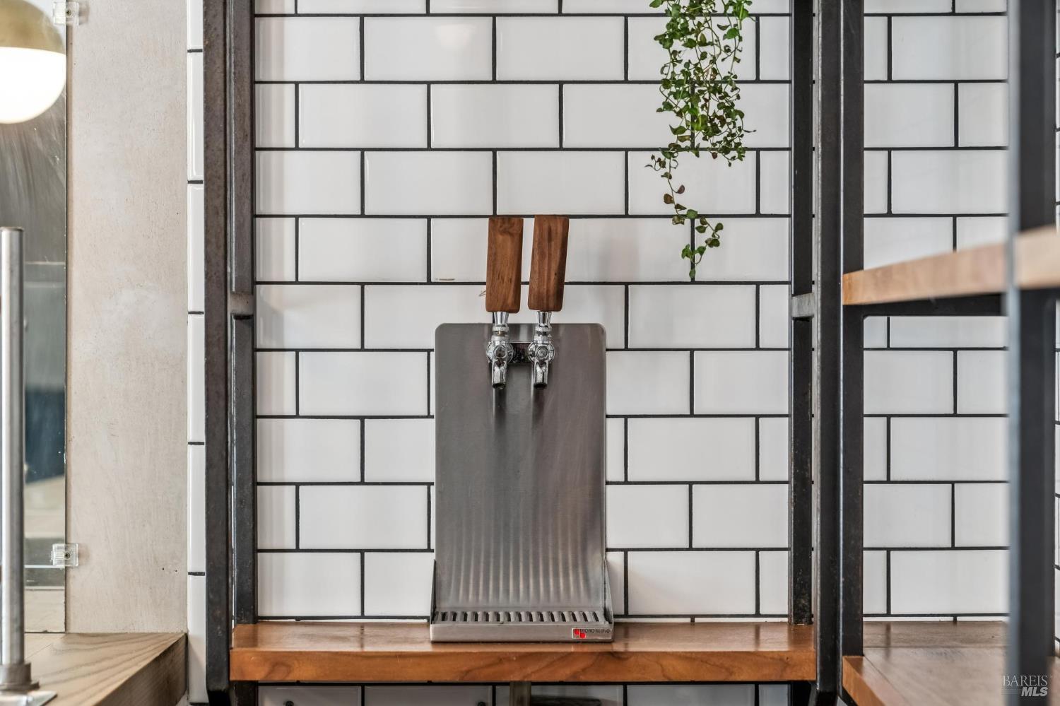 Detail Gallery Image 11 of 47 For 11 Wharf Rd, Bolinas,  CA 94924 - 2 Beds | 2/1 Baths