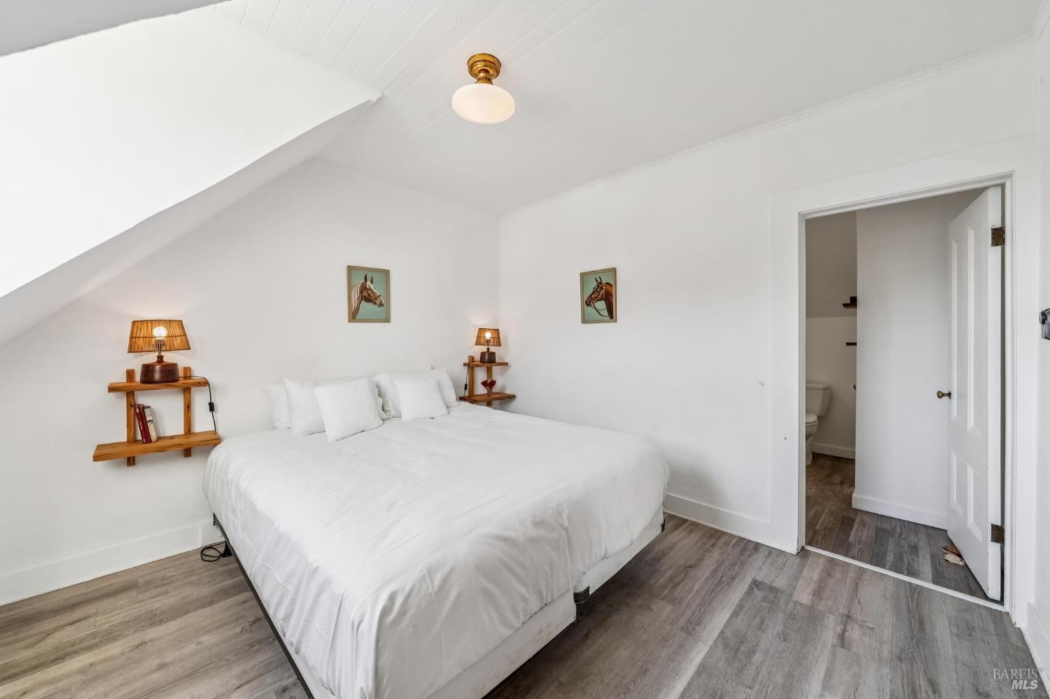 Detail Gallery Image 30 of 47 For 11 Wharf Rd, Bolinas,  CA 94924 - 2 Beds | 2/1 Baths