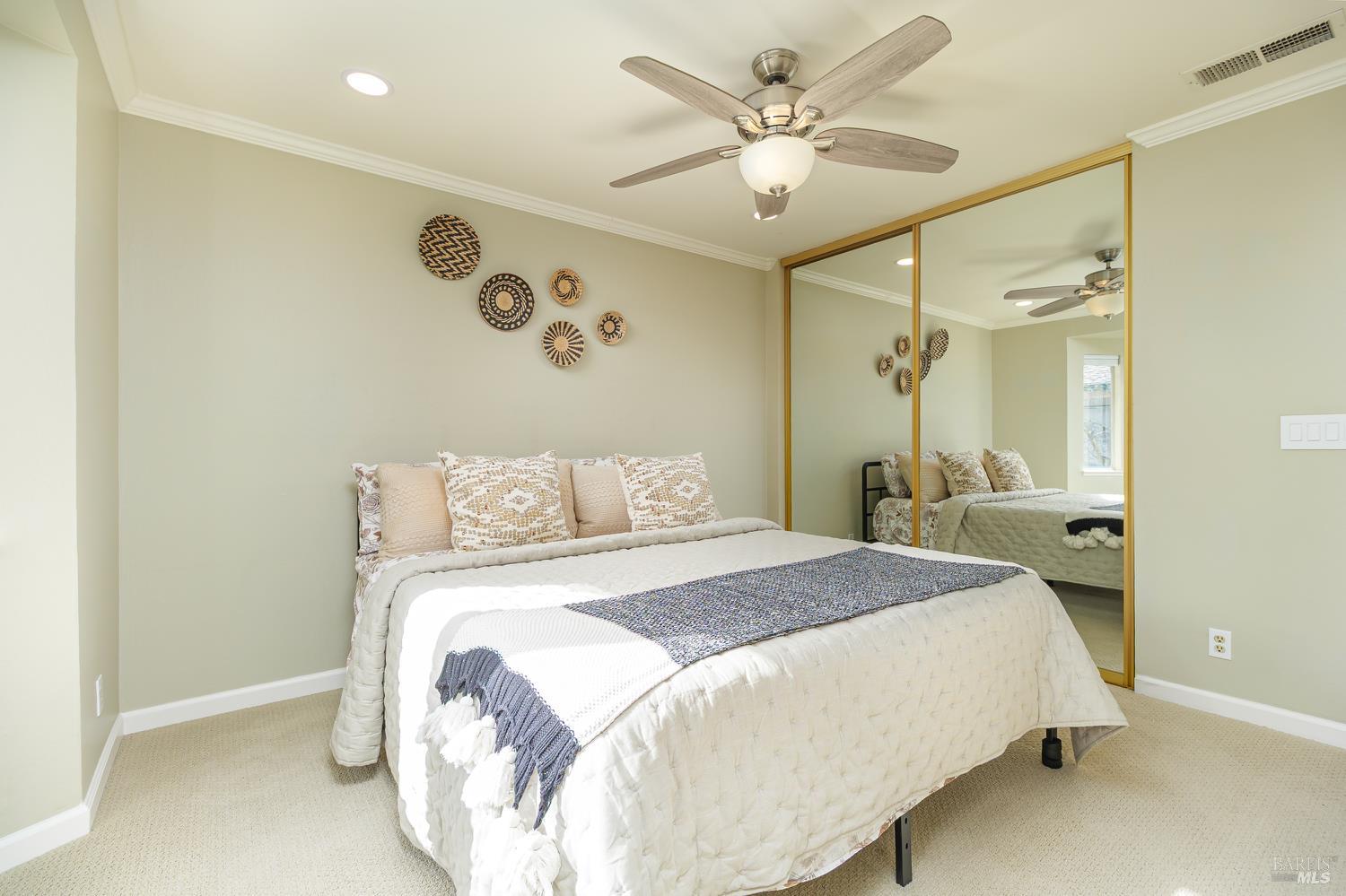 Detail Gallery Image 15 of 30 For 305 Silvio Ln, Novato,  CA 94947 - 2 Beds | 1 Baths