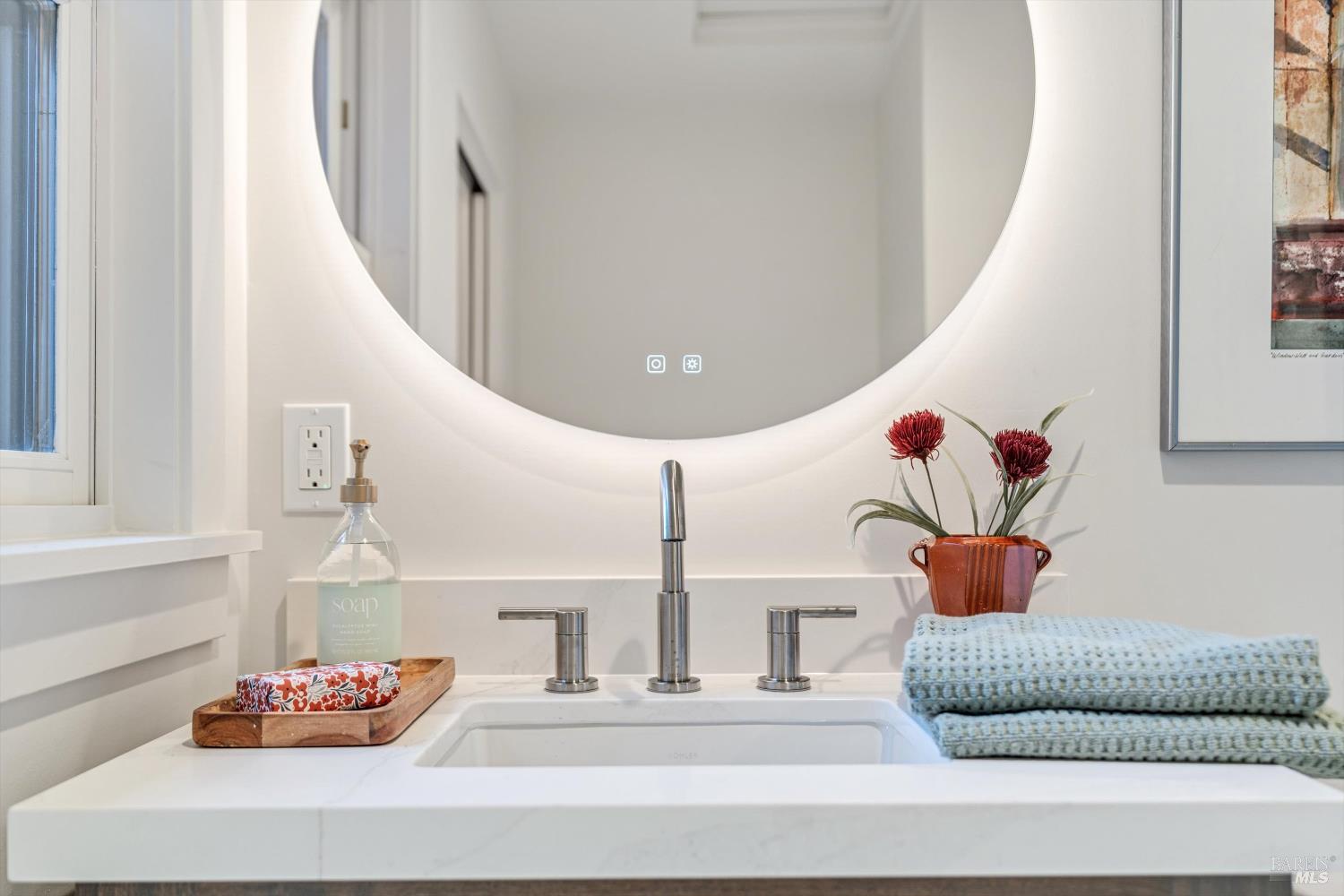 Detail Gallery Image 28 of 36 For 532 Grove St, Healdsburg,  CA 95448 - 2 Beds | 1/1 Baths