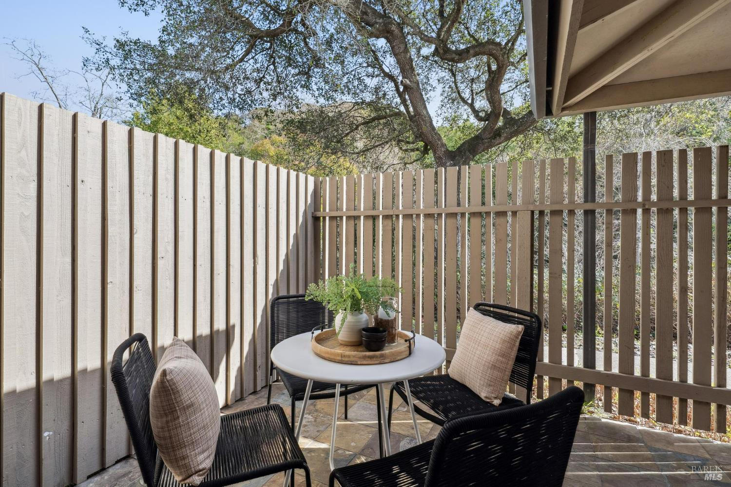 Detail Gallery Image 24 of 28 For 24 Roundtree Blvd, San Rafael,  CA 94903 - 2 Beds | 1/1 Baths