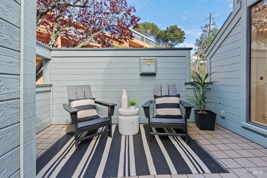 Detail Gallery Image 41 of 48 For 91 Stanford Way, Sausalito,  CA 94965 - 2 Beds | 2/1 Baths