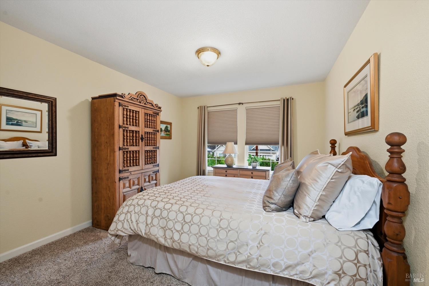 Detail Gallery Image 16 of 27 For 19072 Hidden Valley Rd, Hidden Valley Lake,  CA 95467 - 3 Beds | 2 Baths