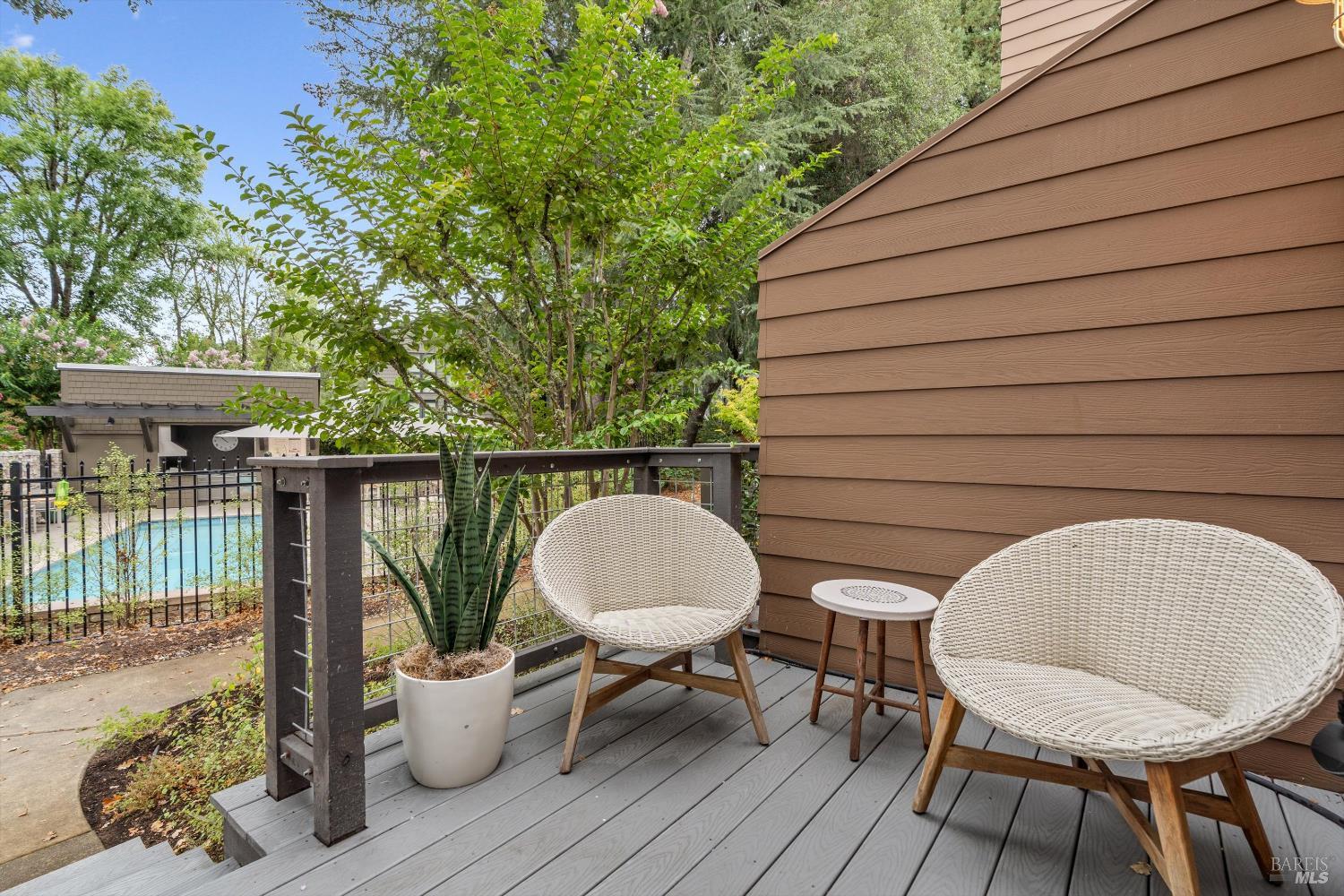 Detail Gallery Image 30 of 36 For 532 Grove St, Healdsburg,  CA 95448 - 2 Beds | 1/1 Baths