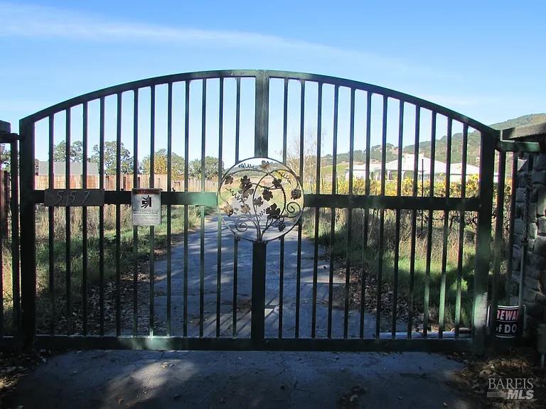 Detail Gallery Image 5 of 5 For 585 Hunter Ln, Santa Rosa,  CA 95404 - – Beds | – Baths