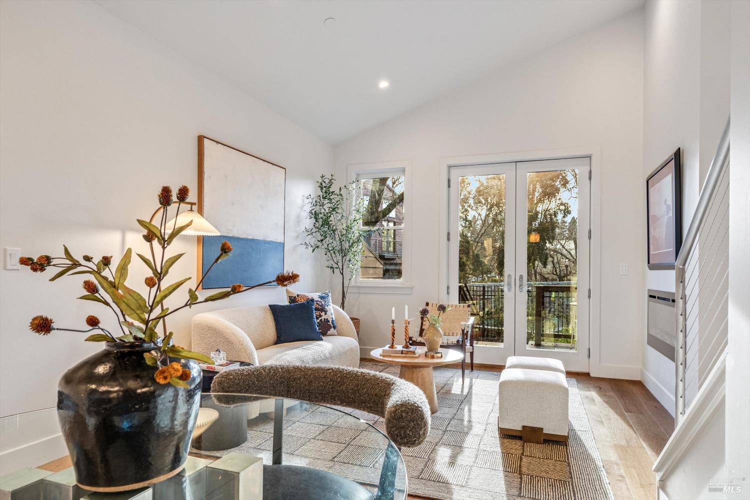 Detail Gallery Image 11 of 36 For 532 Grove St, Healdsburg,  CA 95448 - 2 Beds | 1/1 Baths