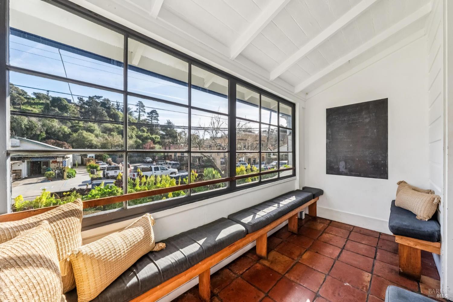 Detail Gallery Image 15 of 47 For 11 Wharf Rd, Bolinas,  CA 94924 - 2 Beds | 2/1 Baths