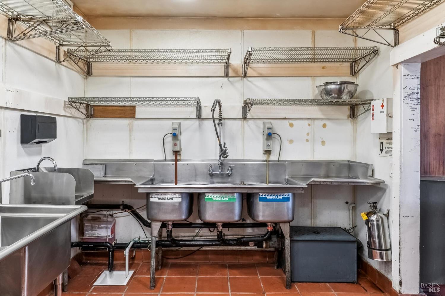 Detail Gallery Image 24 of 47 For 11 Wharf Rd, Bolinas,  CA 94924 - 2 Beds | 2/1 Baths