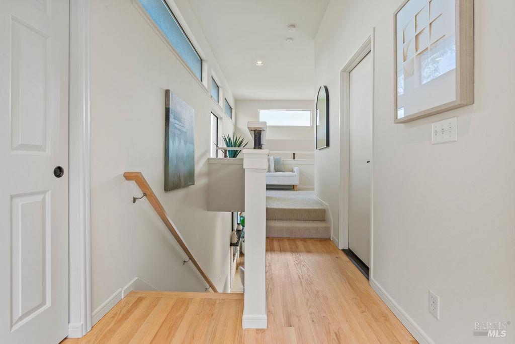 Detail Gallery Image 19 of 48 For 91 Stanford Way, Sausalito,  CA 94965 - 2 Beds | 2/1 Baths