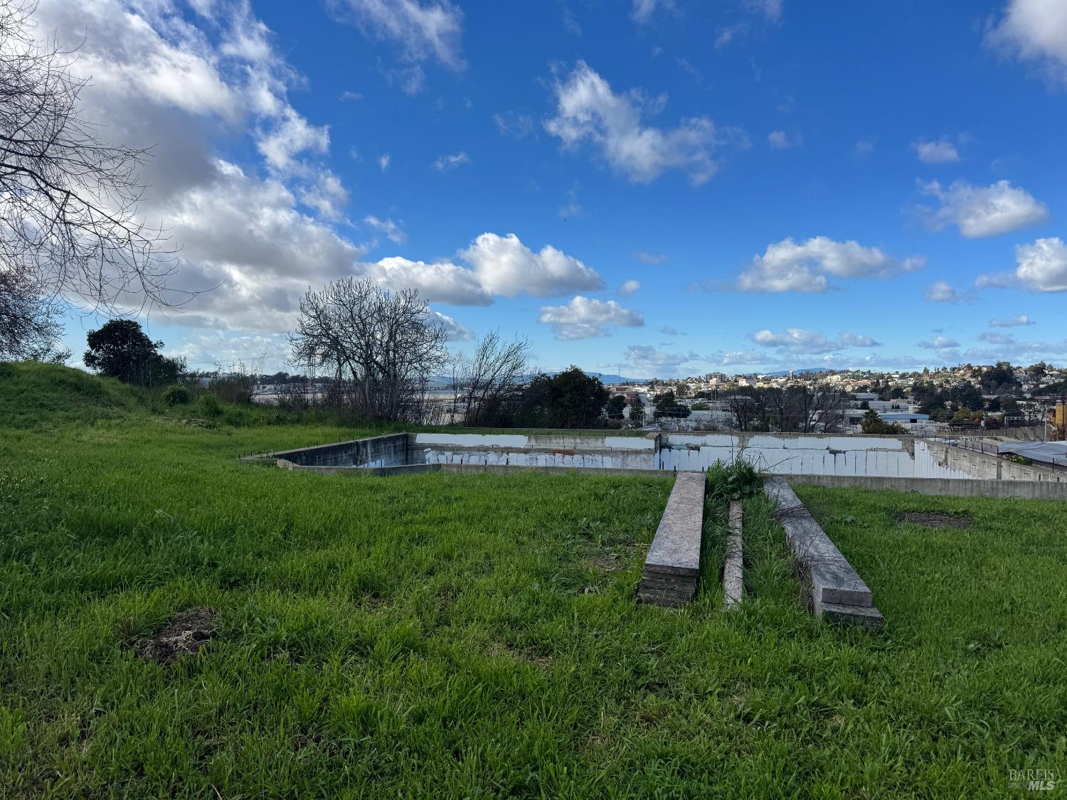 Detail Gallery Image 2 of 6 For 412 Mclane St, Vallejo,  CA 94590 - – Beds | – Baths