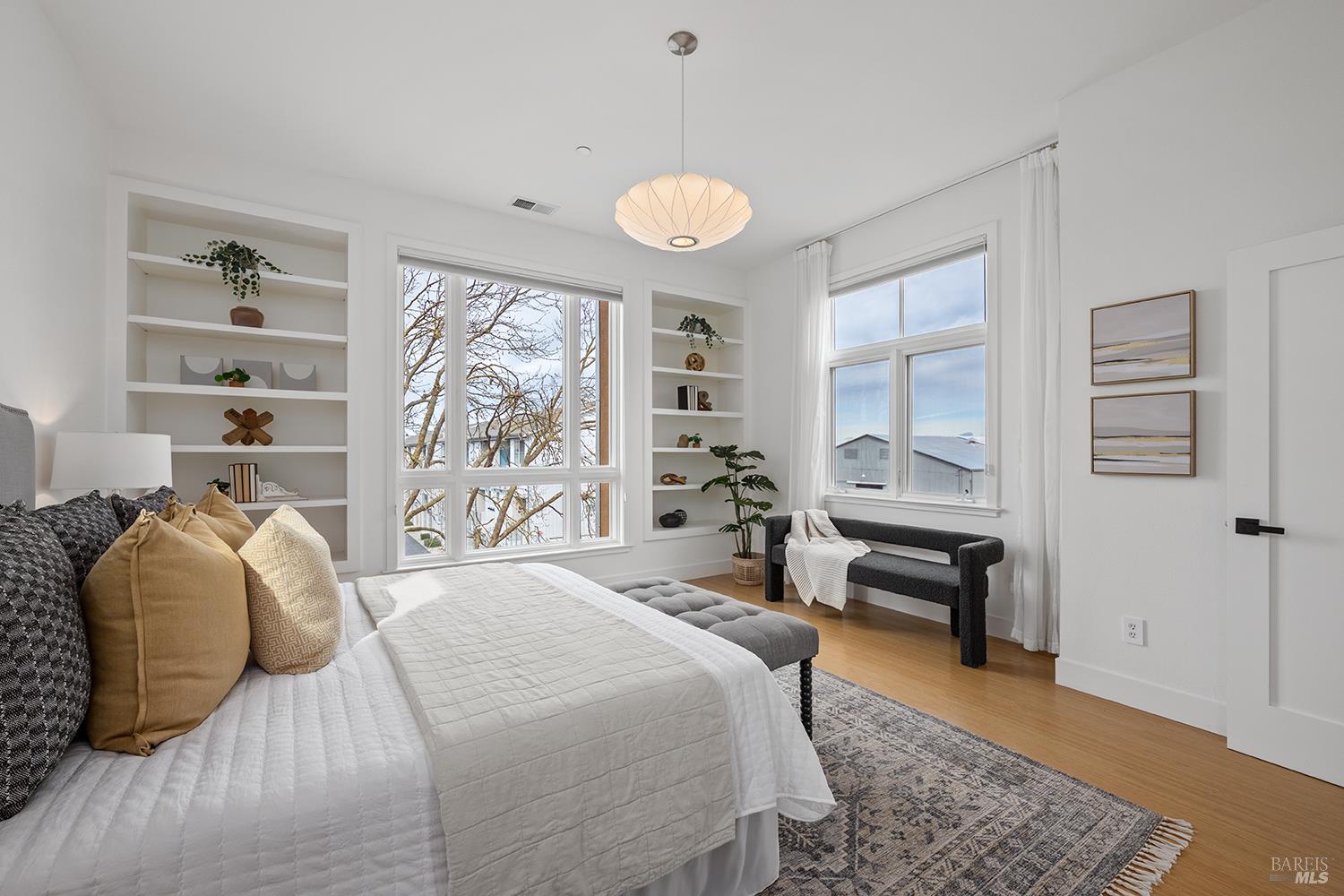 Detail Gallery Image 35 of 56 For 105 G St, Petaluma,  CA 94952 - 3 Beds | 3 Baths