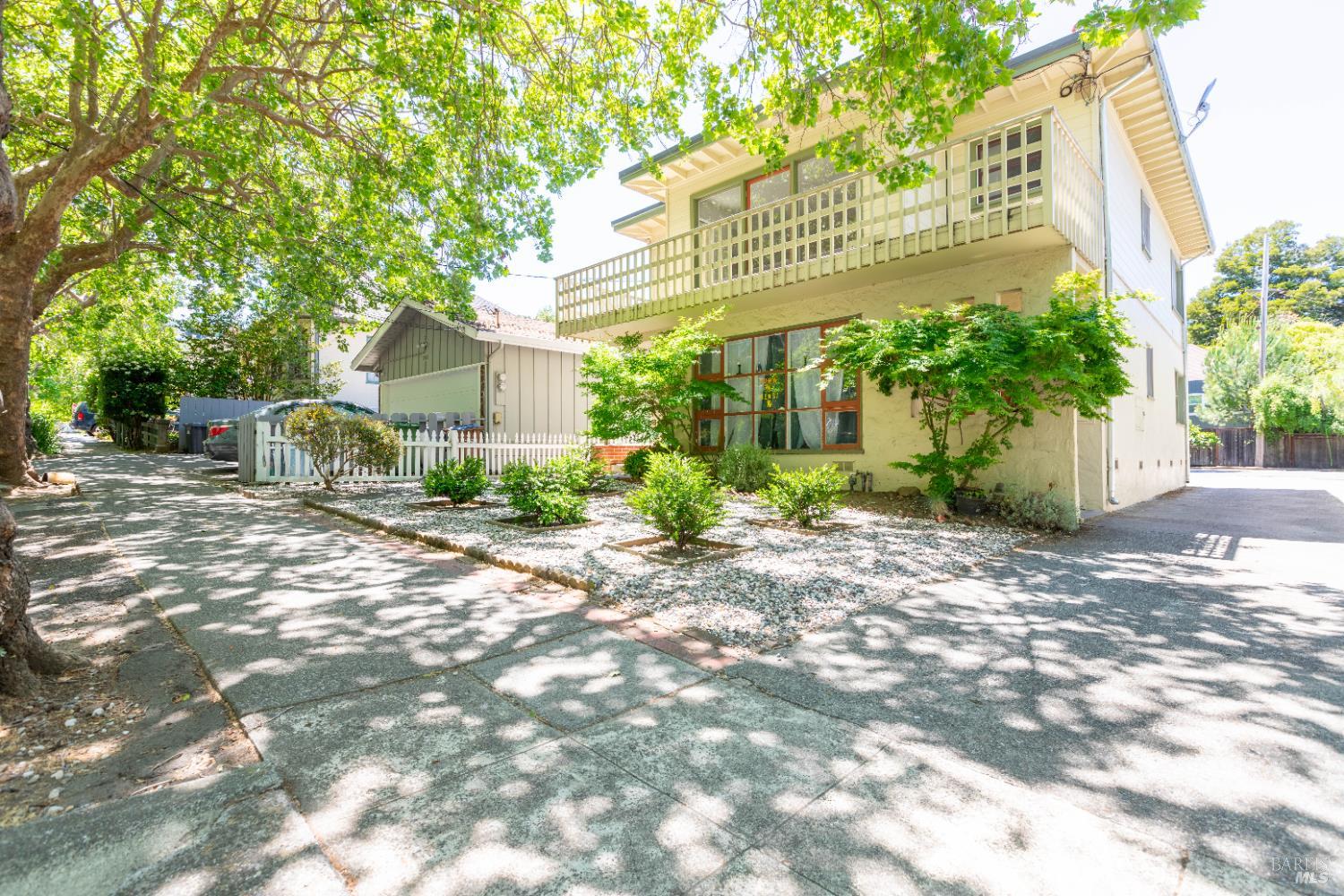 Front Image Thumbnail for BA326013872