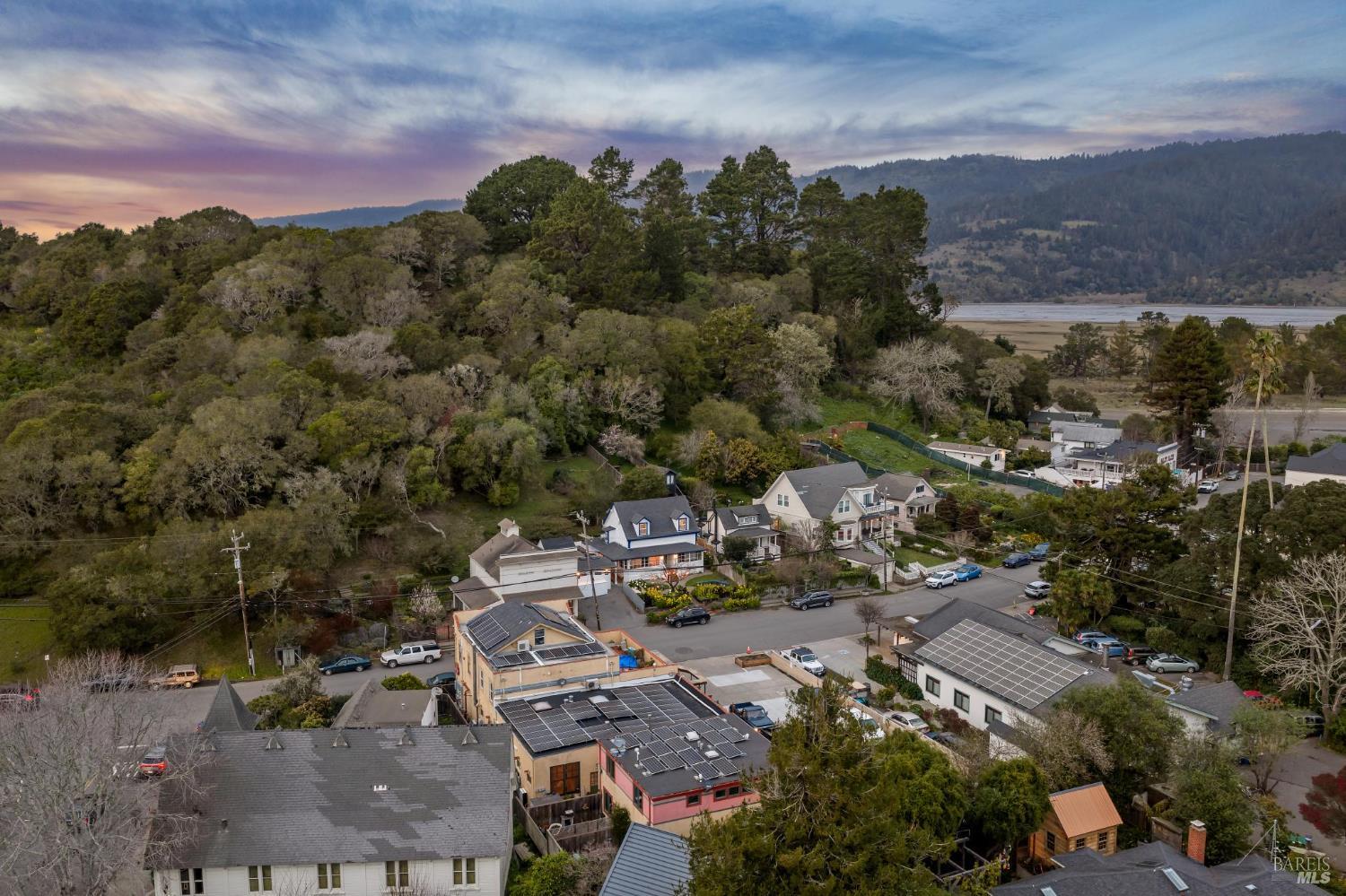 Detail Gallery Image 43 of 47 For 11 Wharf Rd, Bolinas,  CA 94924 - 2 Beds | 2/1 Baths