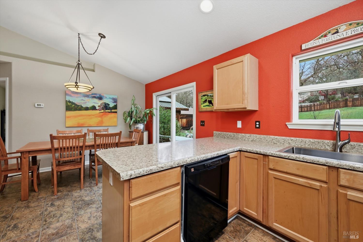 Detail Gallery Image 10 of 27 For 19072 Hidden Valley Rd, Hidden Valley Lake,  CA 95467 - 3 Beds | 2 Baths