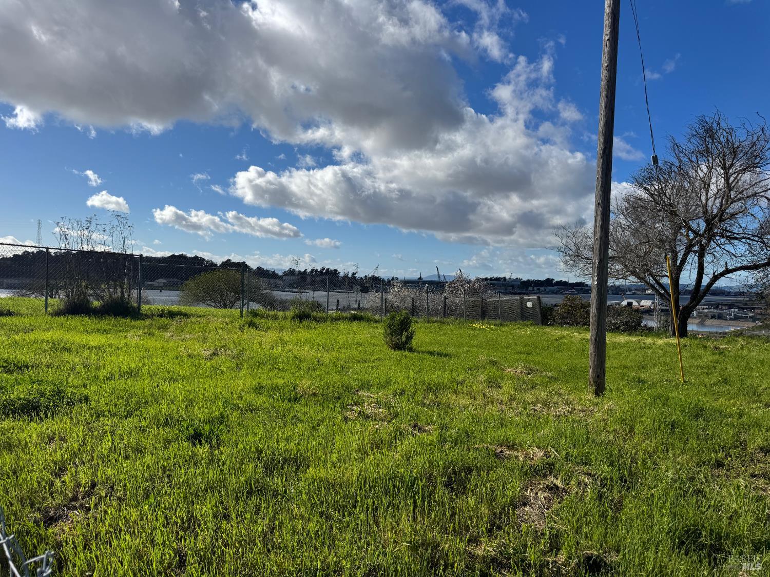 Detail Gallery Image 2 of 5 For 414 Mclane St, Vallejo,  CA 94590 - – Beds | – Baths