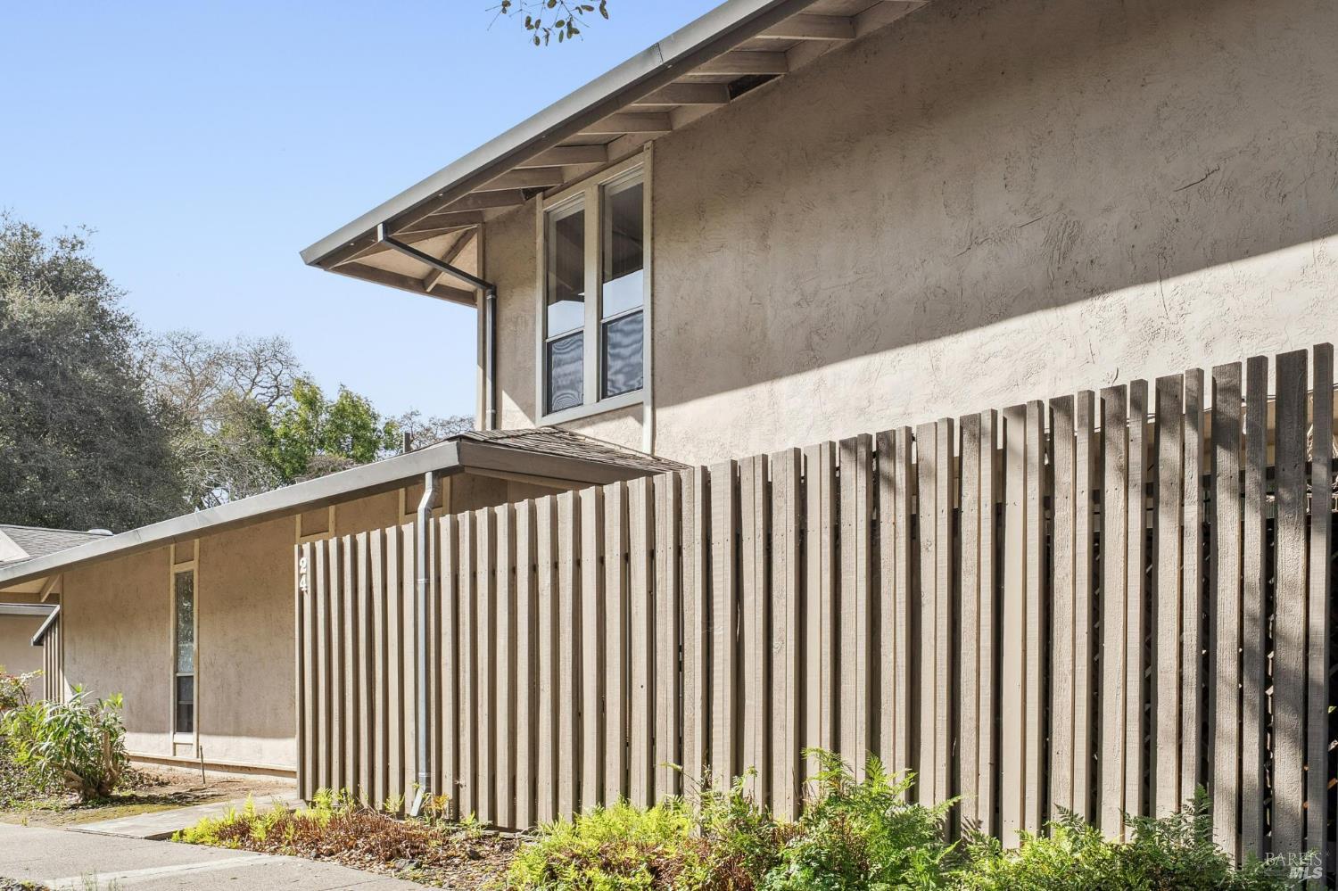 Detail Gallery Image 25 of 28 For 24 Roundtree Blvd, San Rafael,  CA 94903 - 2 Beds | 1/1 Baths