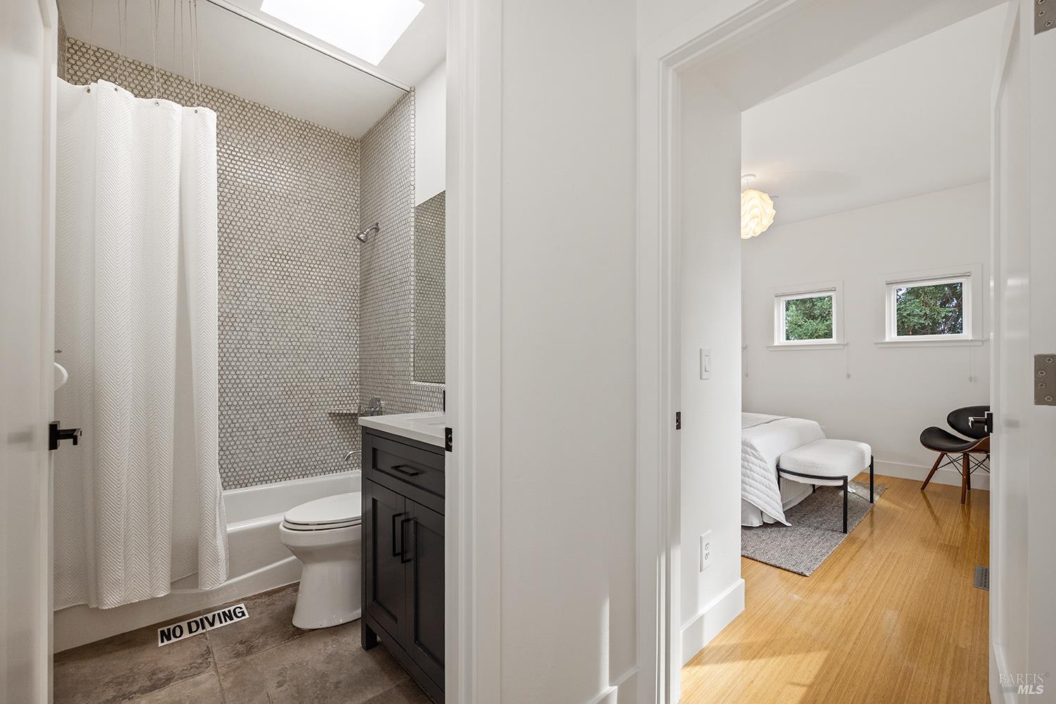 Detail Gallery Image 28 of 56 For 105 G St, Petaluma,  CA 94952 - 3 Beds | 3 Baths