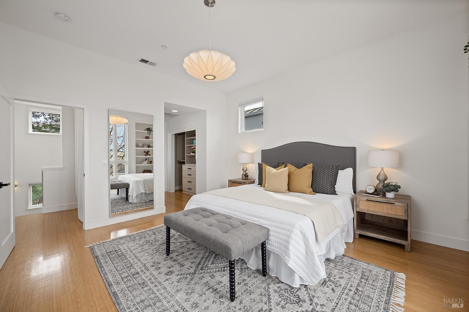 Detail Gallery Image 38 of 56 For 105 G St, Petaluma,  CA 94952 - 3 Beds | 3 Baths