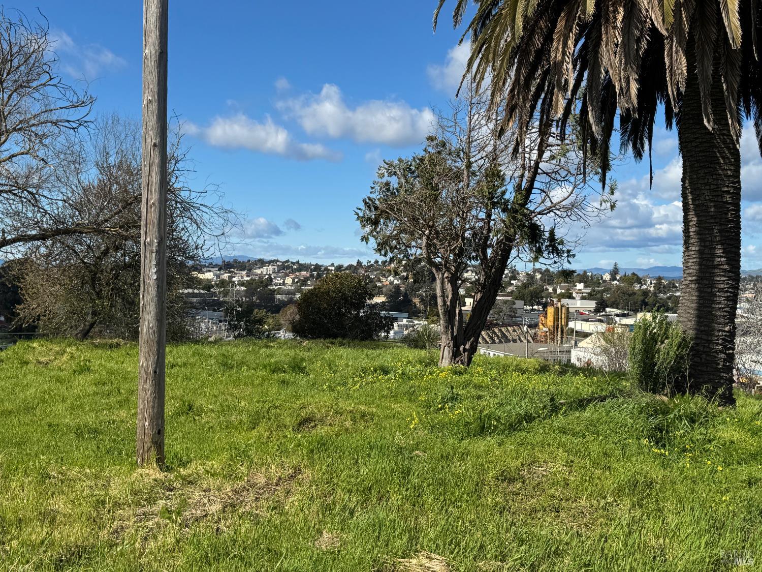 Detail Gallery Image 6 of 6 For 412 Mclane St, Vallejo,  CA 94590 - – Beds | – Baths