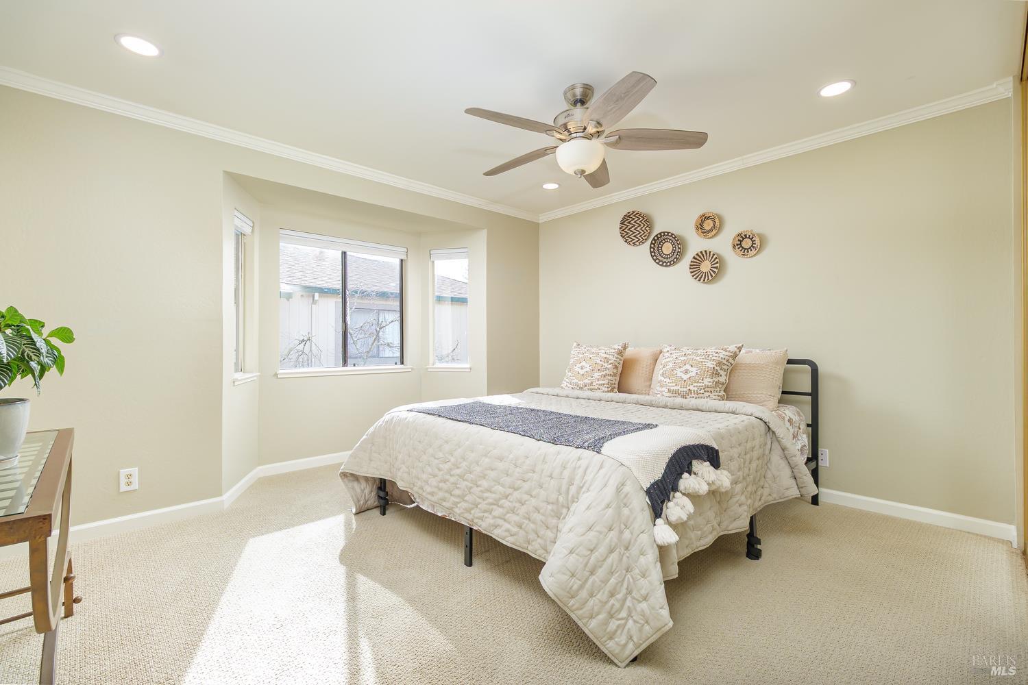 Detail Gallery Image 13 of 30 For 305 Silvio Ln, Novato,  CA 94947 - 2 Beds | 1 Baths