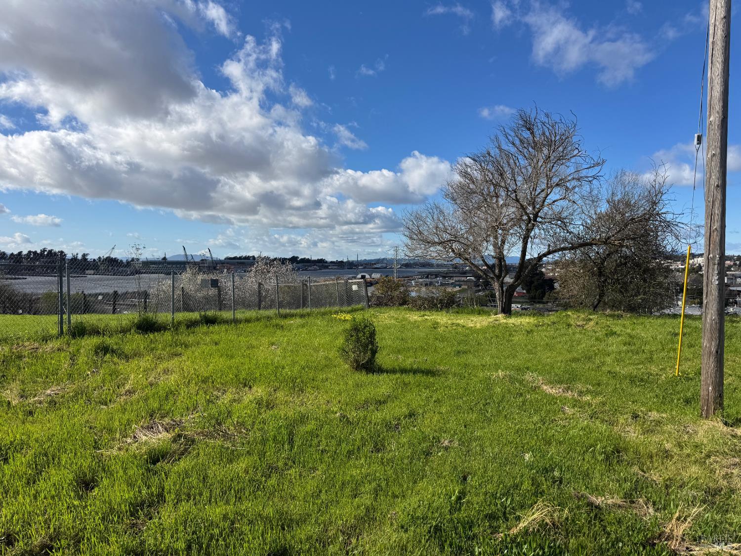 Detail Gallery Image 3 of 5 For 414 Mclane St, Vallejo,  CA 94590 - – Beds | – Baths