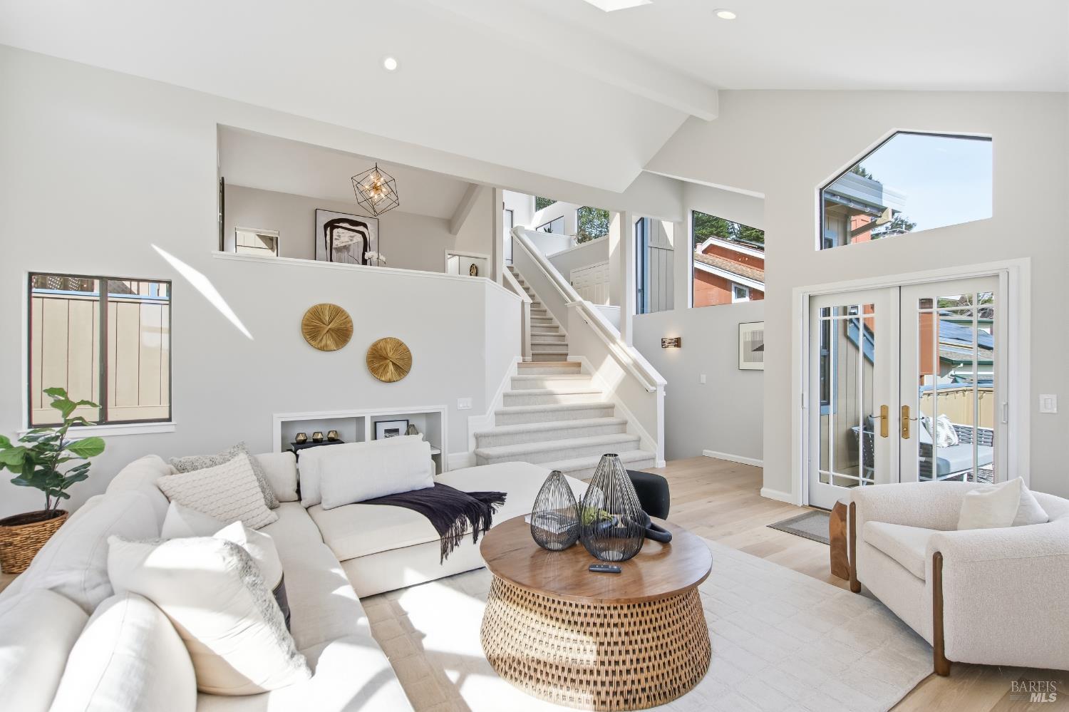 Detail Gallery Image 6 of 51 For 291 Greene St, Mill Valley,  CA 94941 - 3 Beds | 2/1 Baths