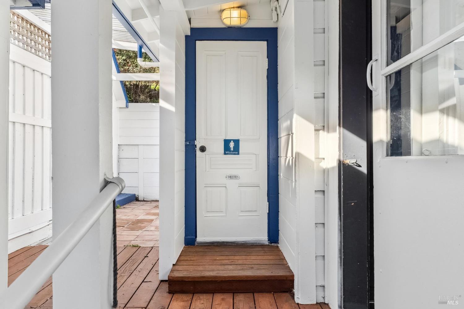 Detail Gallery Image 25 of 47 For 11 Wharf Rd, Bolinas,  CA 94924 - 2 Beds | 2/1 Baths