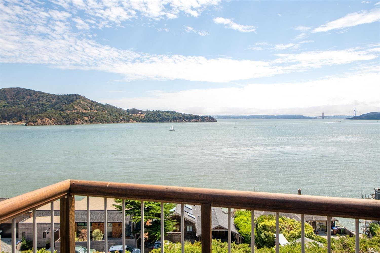 Detail Gallery Image 27 of 33 For 24 Linda Vista Ave, Tiburon,  CA 94920 - 2 Beds | 2/1 Baths