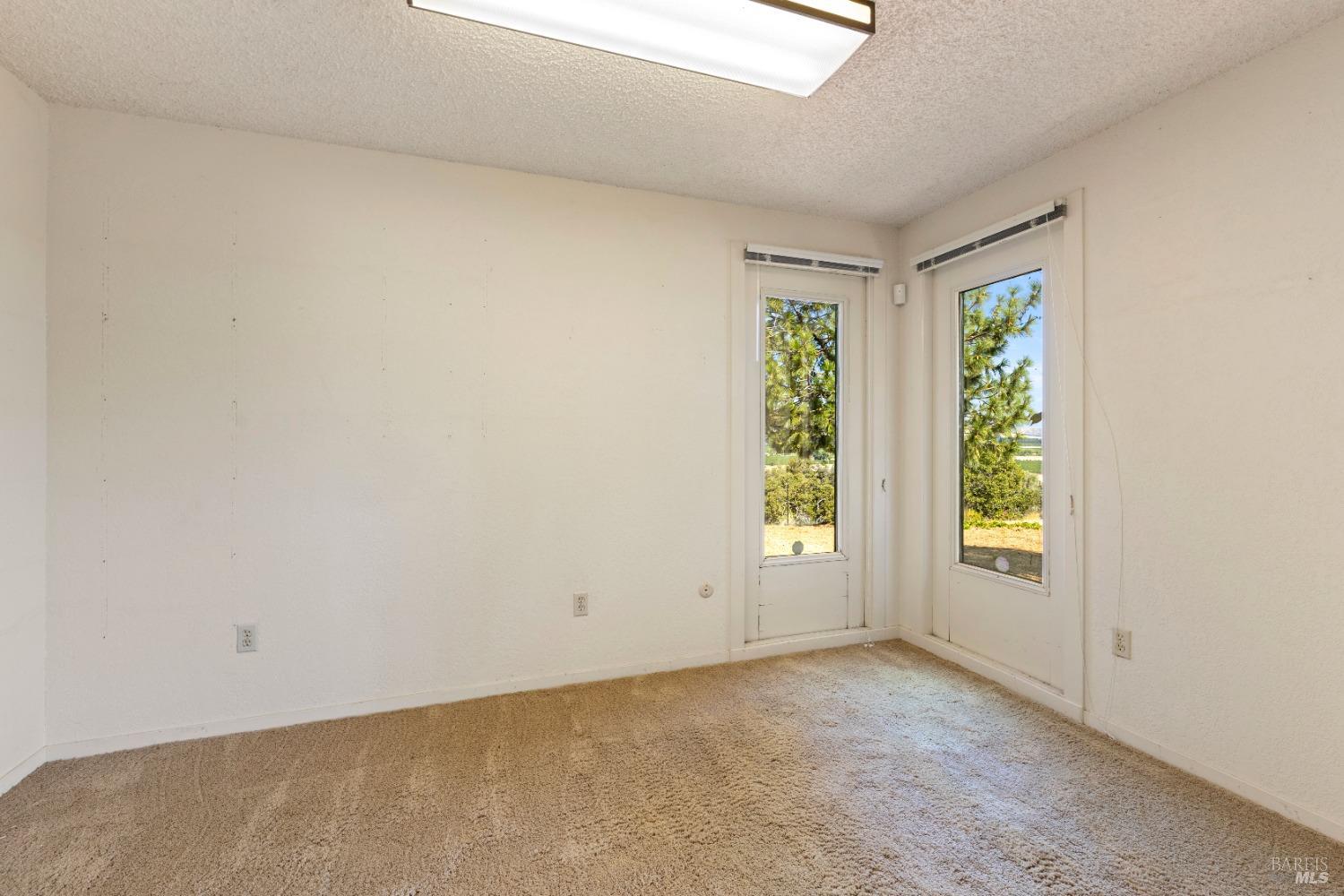 Detail Gallery Image 7 of 54 For 1579 Leslie Ln, Kelseyville,  CA 95451 - 3 Beds | 3 Baths