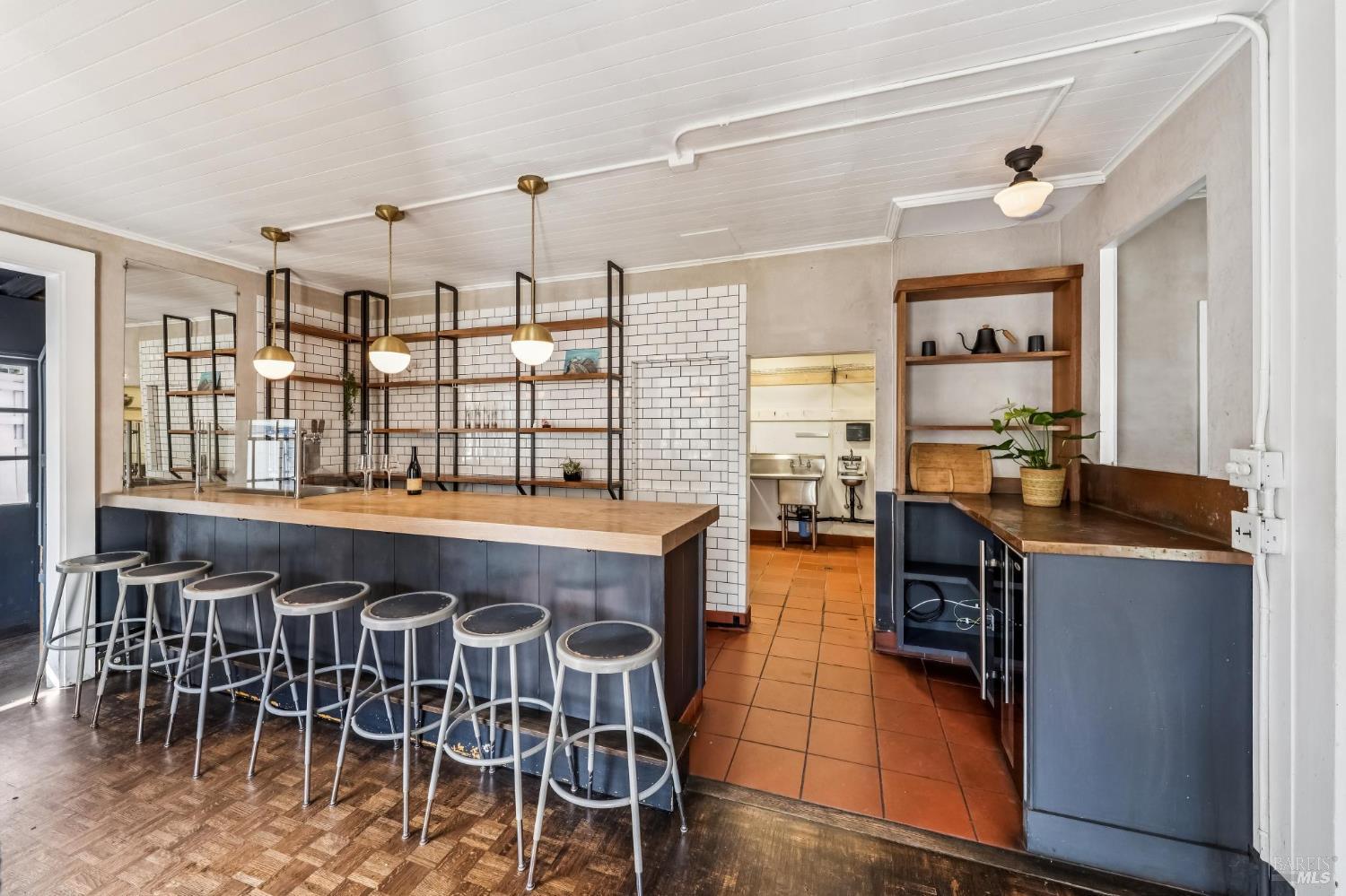 Detail Gallery Image 10 of 47 For 11 Wharf Rd, Bolinas,  CA 94924 - 2 Beds | 2/1 Baths