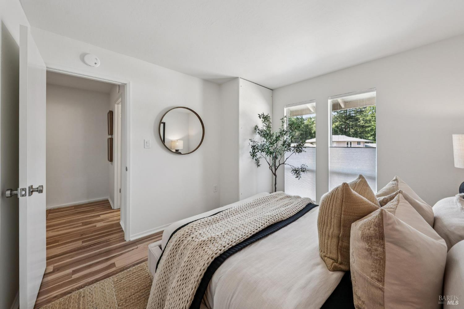 Detail Gallery Image 23 of 28 For 24 Roundtree Blvd, San Rafael,  CA 94903 - 2 Beds | 1/1 Baths