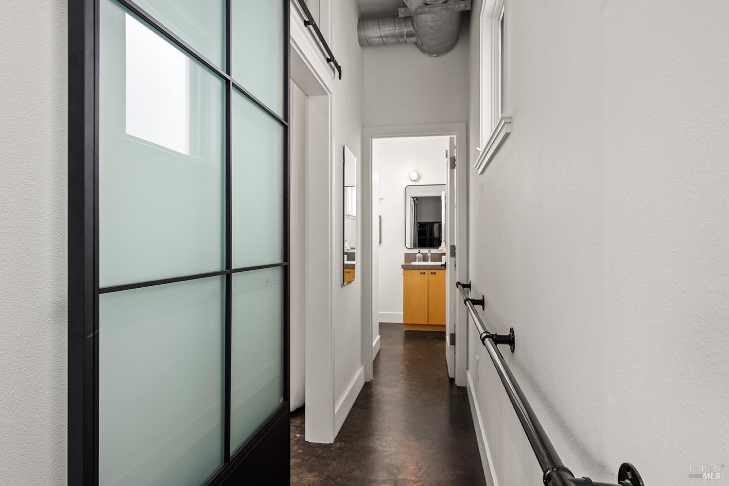 Detail Gallery Image 11 of 56 For 105 G St, Petaluma,  CA 94952 - 3 Beds | 3 Baths