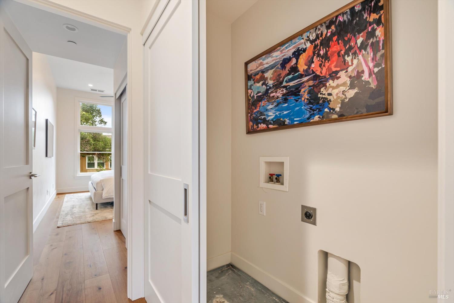 Detail Gallery Image 24 of 36 For 532 Grove St, Healdsburg,  CA 95448 - 2 Beds | 1/1 Baths