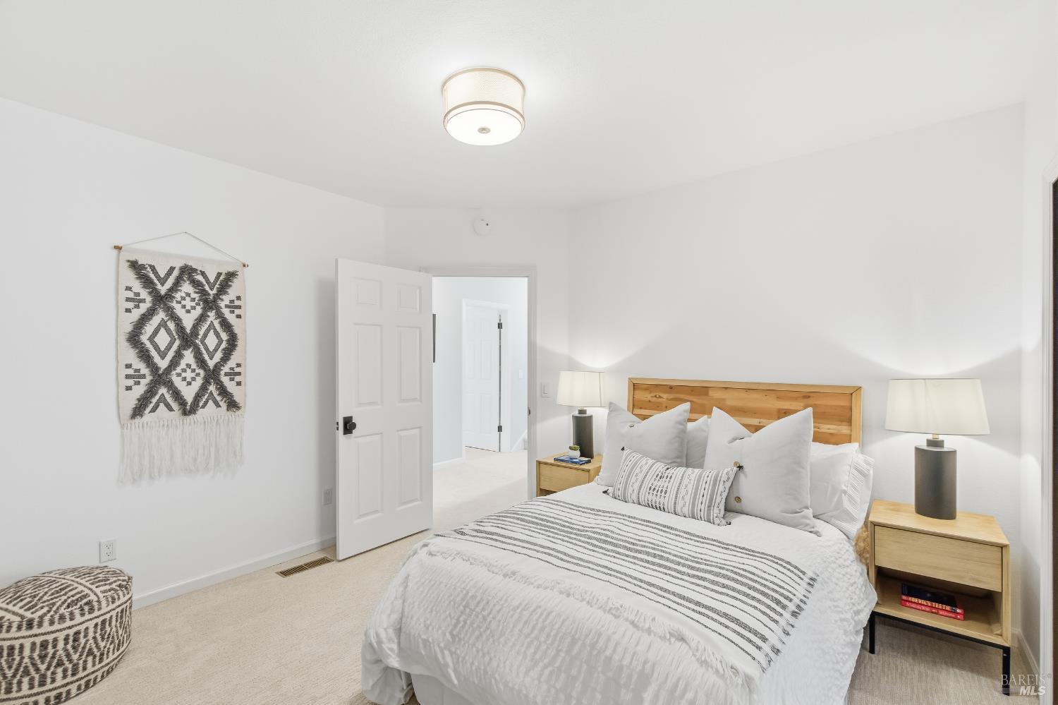 Detail Gallery Image 28 of 51 For 291 Greene St, Mill Valley,  CA 94941 - 3 Beds | 2/1 Baths