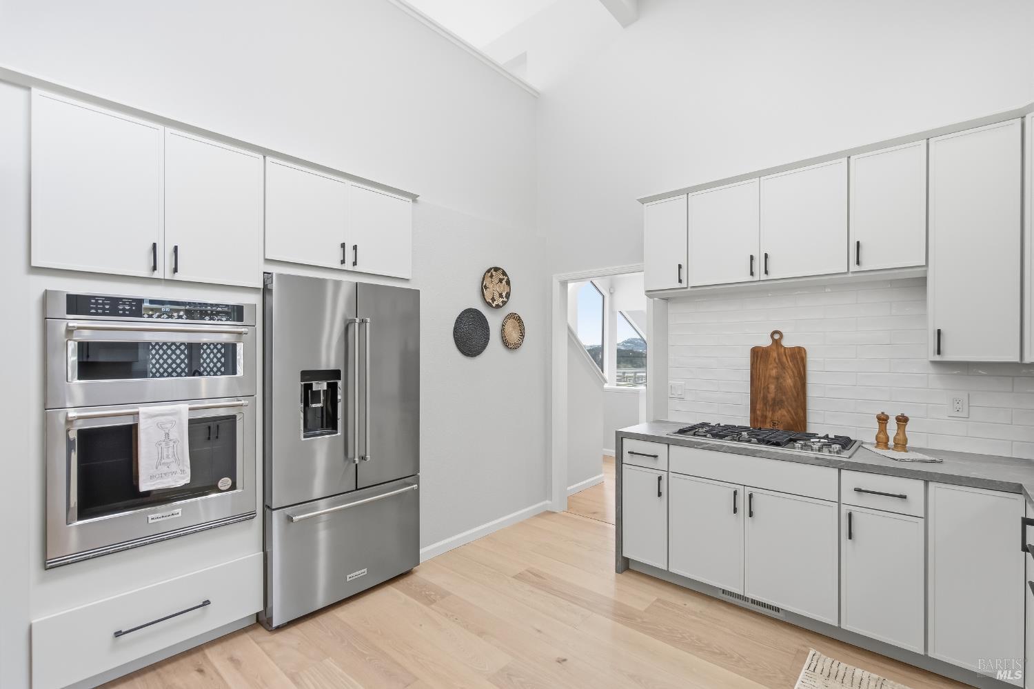 Detail Gallery Image 14 of 51 For 291 Greene St, Mill Valley,  CA 94941 - 3 Beds | 2/1 Baths