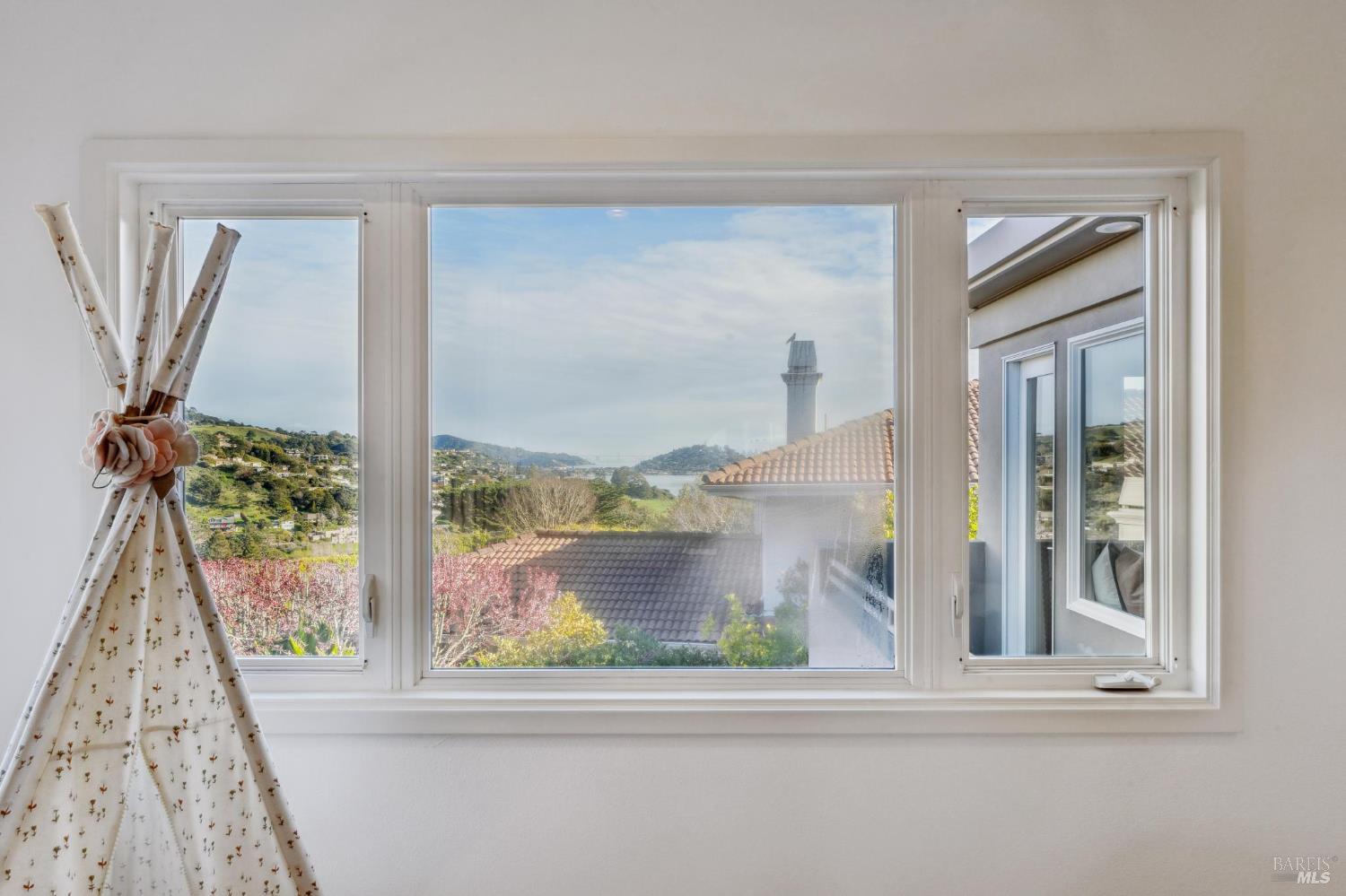 Detail Gallery Image 50 of 74 For 23 Cecilia Ct, Tiburon,  CA 94920 - 5 Beds | 4 Baths