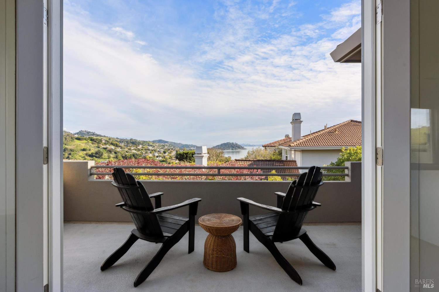 Detail Gallery Image 39 of 74 For 23 Cecilia Ct, Tiburon,  CA 94920 - 5 Beds | 4 Baths