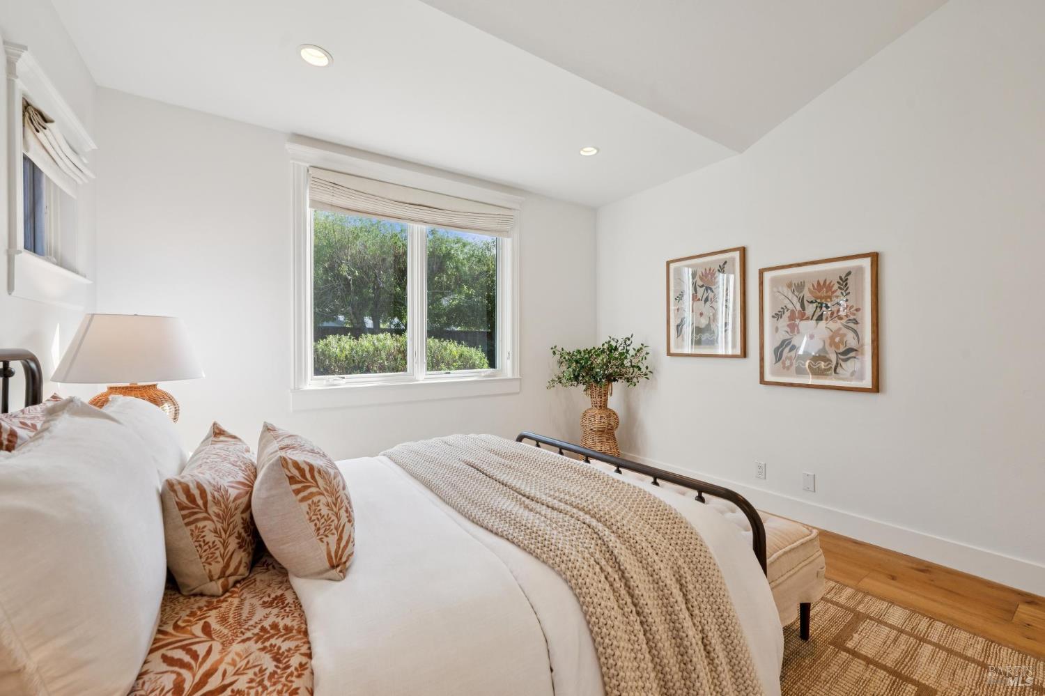 Detail Gallery Image 39 of 64 For 20 Apollo Rd, Tiburon,  CA 94920 - 4 Beds | 2 Baths