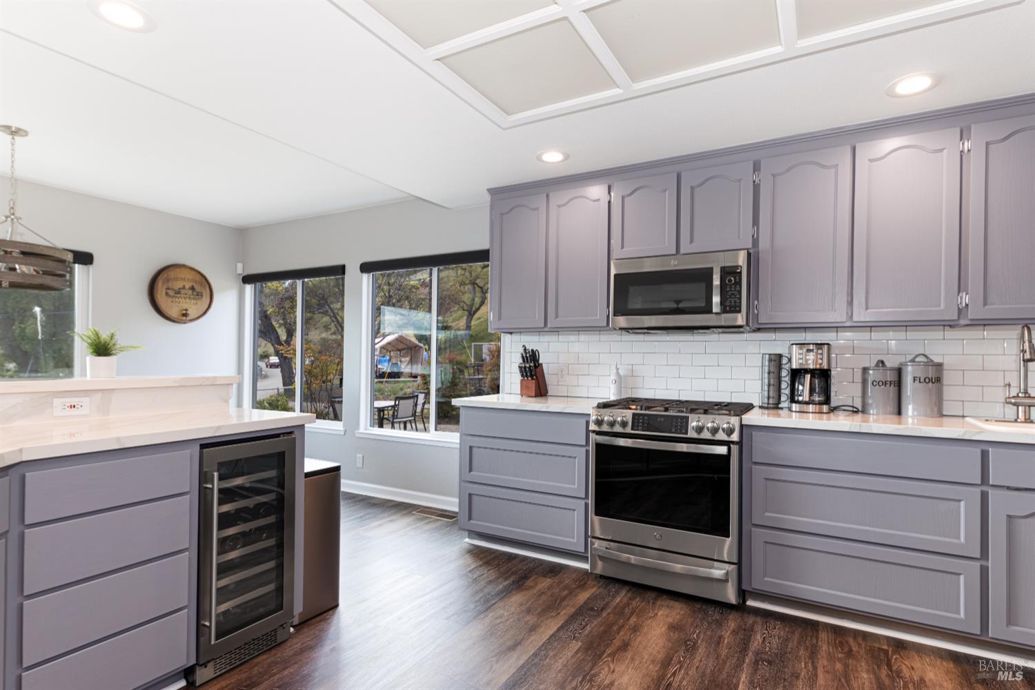 Detail Gallery Image 13 of 48 For 3950 Oakmont Dr, Clearlake,  CA 95422 - 5 Beds | 3/1 Baths