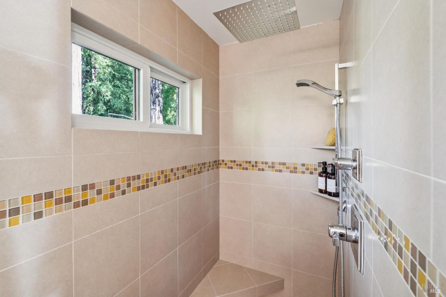 Detail Gallery Image 47 of 50 For 484 Summit Ave, Mill Valley,  CA 94941 - 5 Beds | 3/1 Baths