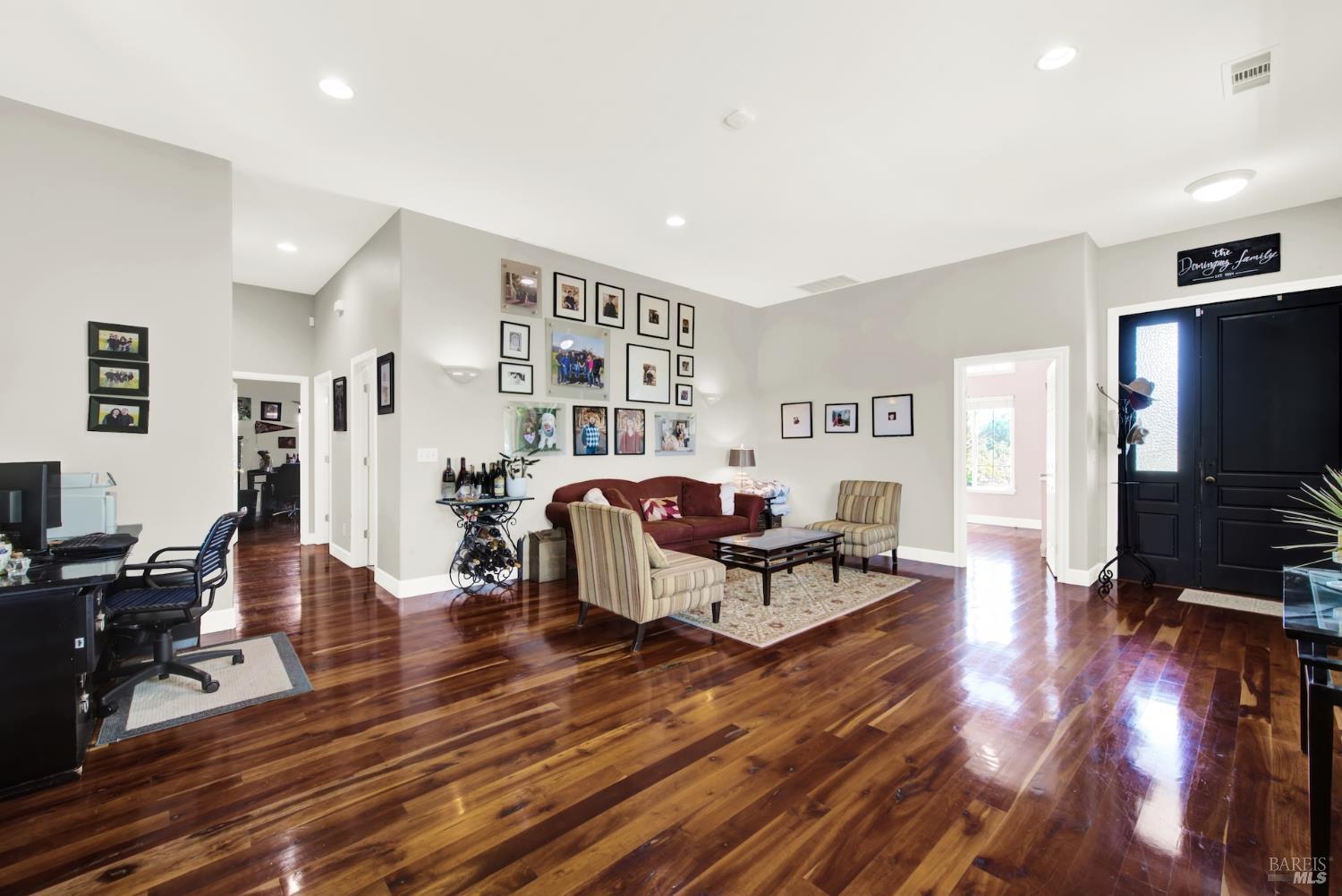 Detail Gallery Image 19 of 34 For 1597 Estee Ave, Napa,  CA 94558 - 4 Beds | 2 Baths