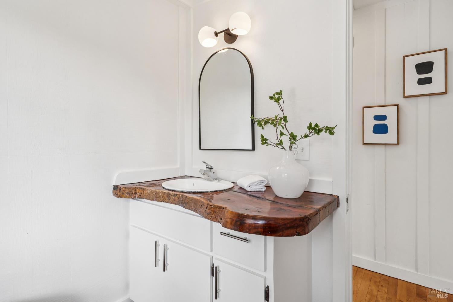 Detail Gallery Image 26 of 50 For 484 Summit Ave, Mill Valley,  CA 94941 - 5 Beds | 3/1 Baths