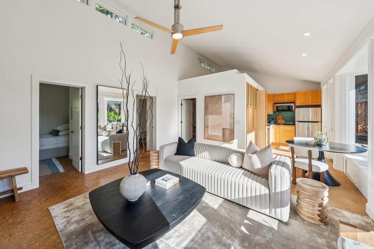 Detail Gallery Image 38 of 50 For 484 Summit Ave, Mill Valley,  CA 94941 - 5 Beds | 3/1 Baths