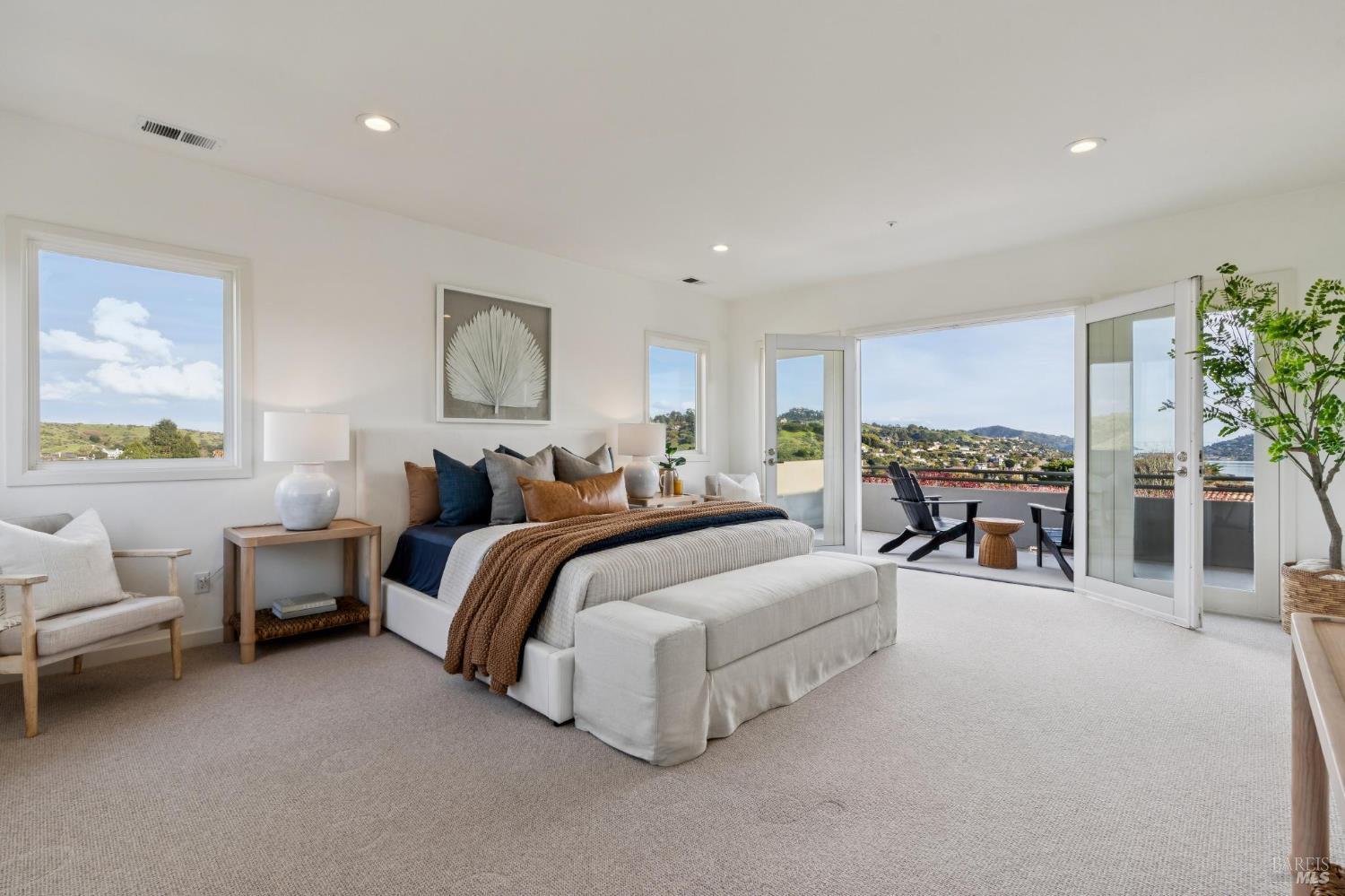 Detail Gallery Image 38 of 74 For 23 Cecilia Ct, Tiburon,  CA 94920 - 5 Beds | 4 Baths