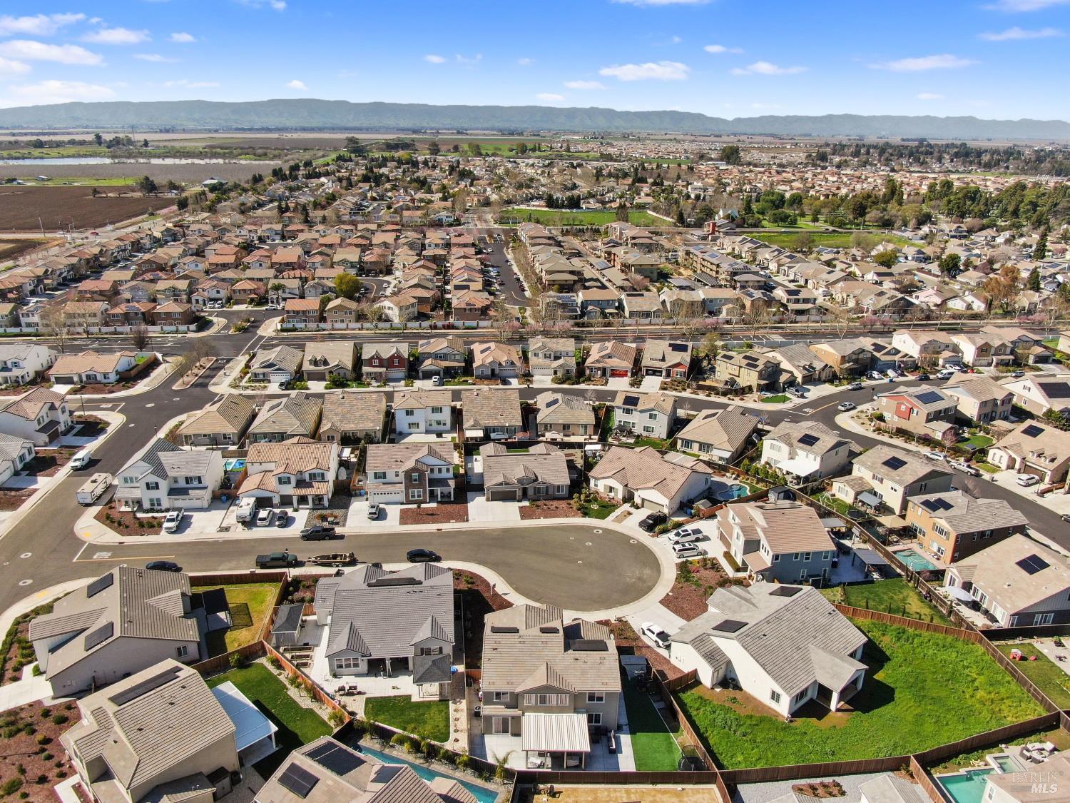 Detail Gallery Image 16 of 65 For 1245 Pacific Pl, Dixon,  CA 95620 - 5 Beds | 4 Baths